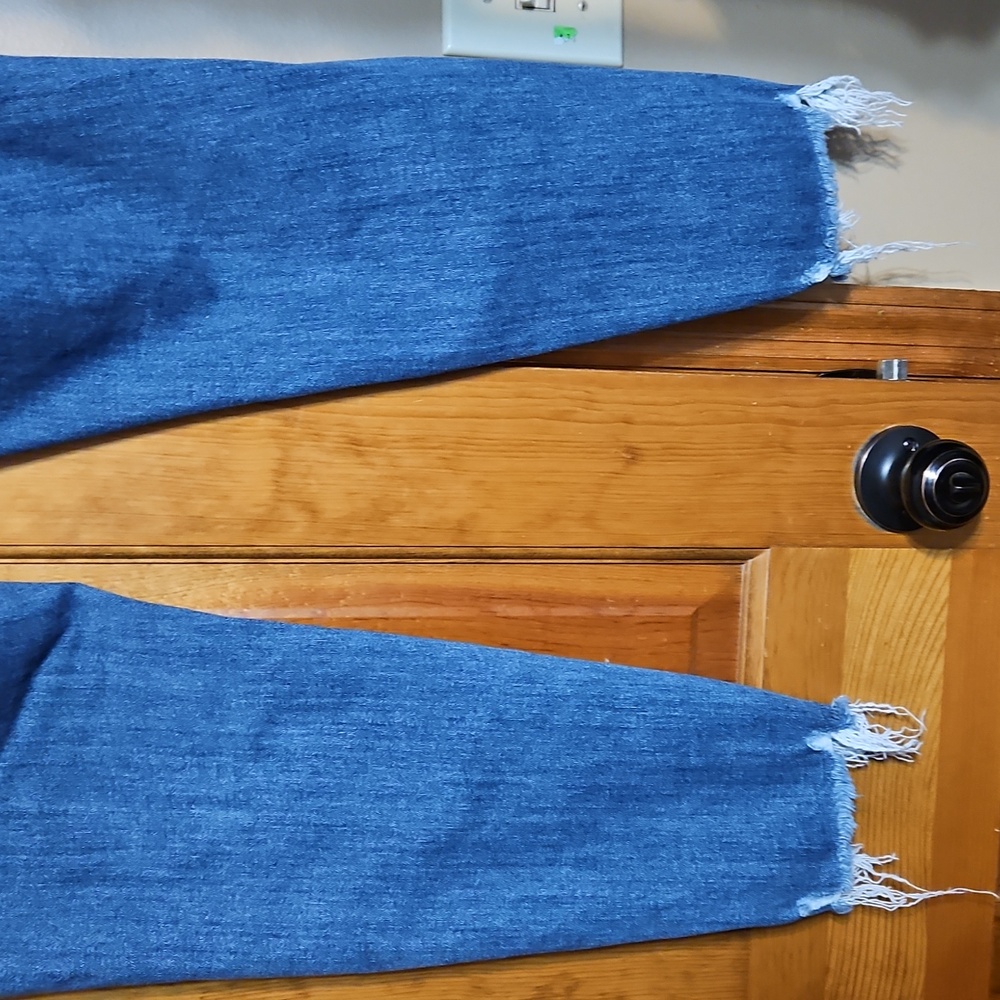 Women's Blue Ankle Cropped Jeans - Picture 7 of 12